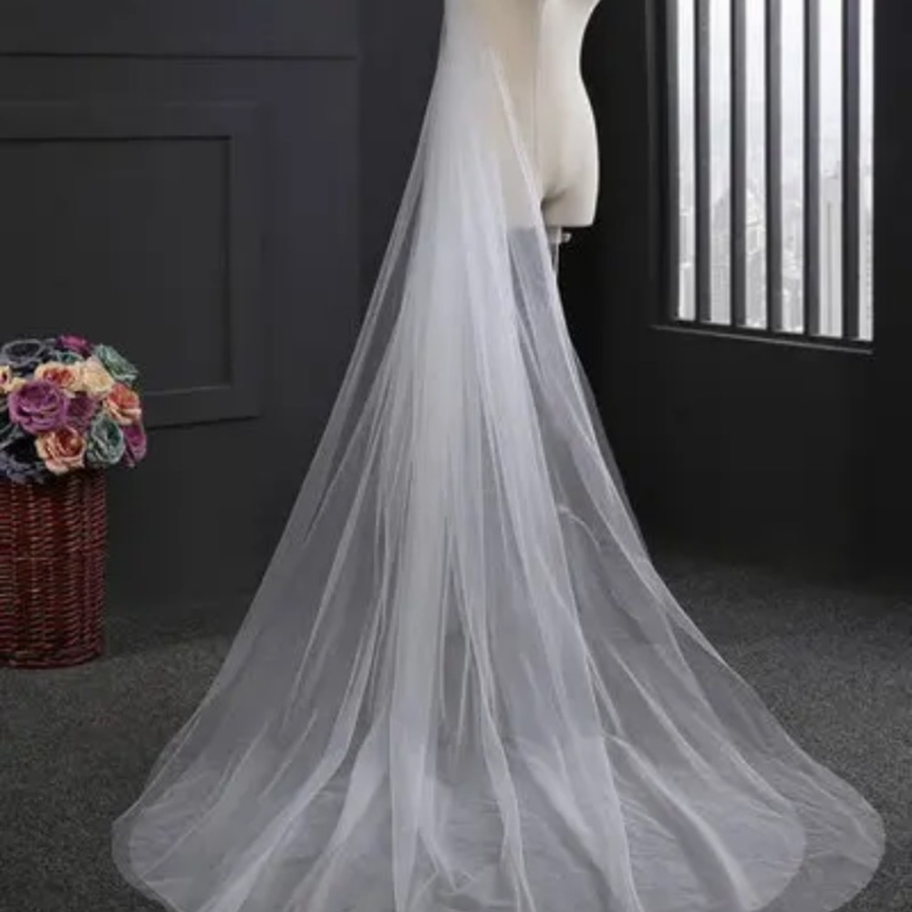 Two tier Cathedral wedding veil (never used)